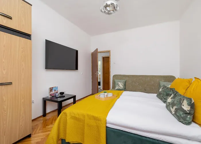 Rodzinny Apartament Z Dwiema Sypialniami Niedaleko Centrum Krakowa By Noclegi Renters