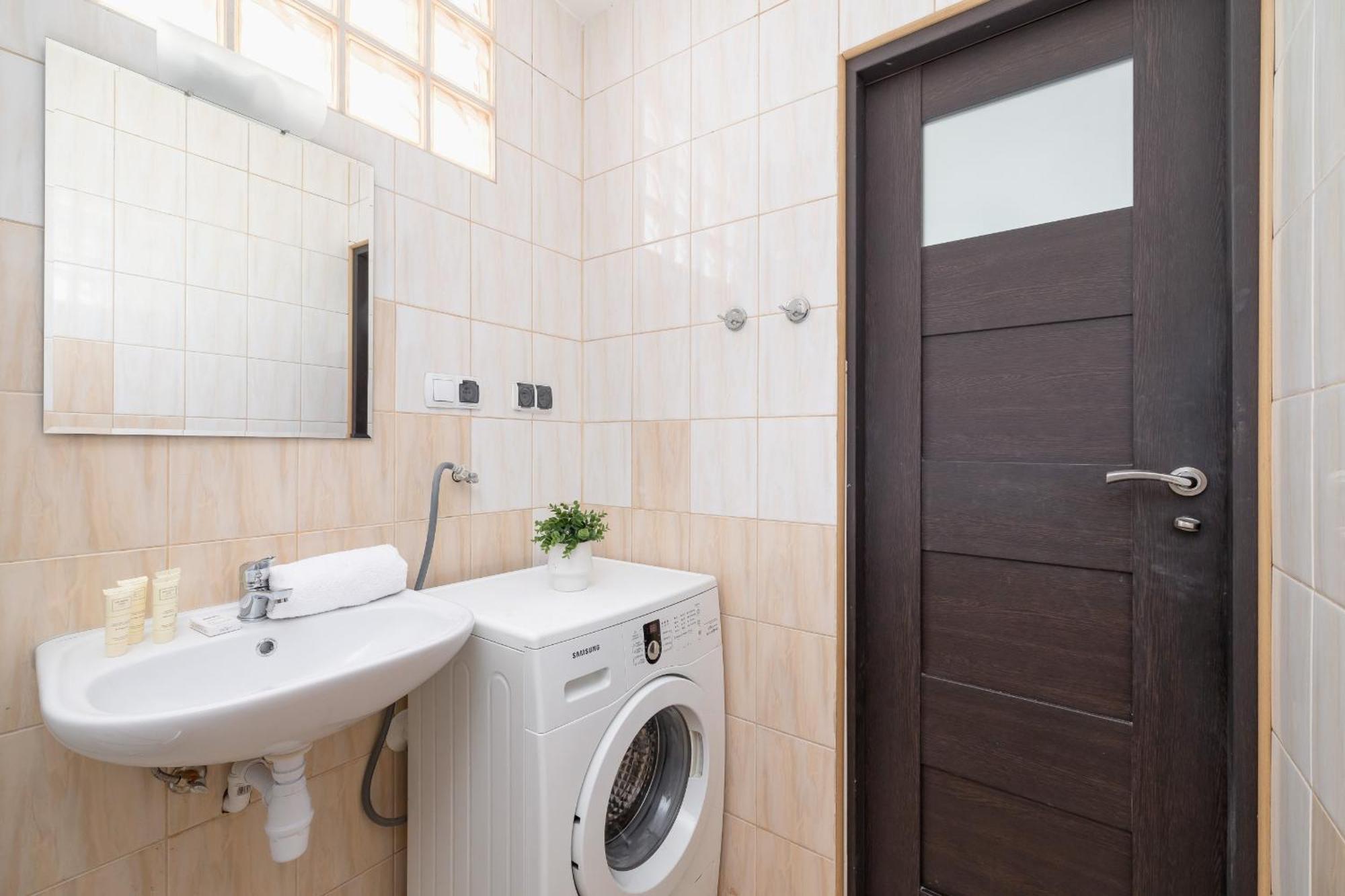 Appartamento Rodzinny Z Dwiema Sypialniami Niedaleko Centrum Krakowa By Renters *